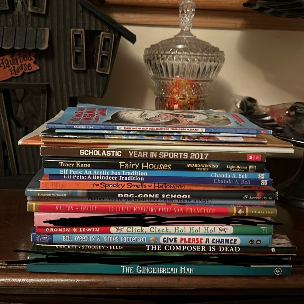 Bundle of 18 children’s books